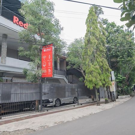 RedDoorz near Exit Toll Pasteur 4 Hotel Bandung Buitenkant foto